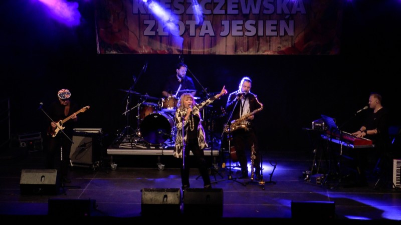 KLESZCZEWSKA ZŁOTA JESIEŃ - KONCERT ZESPOŁU 2 PLUS 1